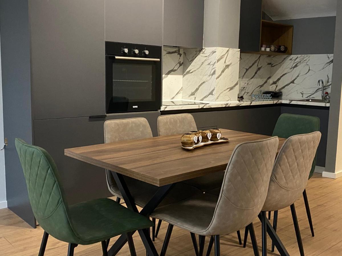 Brand New Apts Located At The City'S Main Square-100 Mbs Wifi Durrës Eksteriør billede