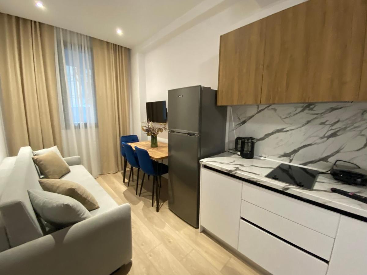 Brand New Apts Located At The City'S Main Square-100 Mbs Wifi Durrës Eksteriør billede